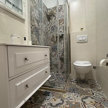 Πανσιόν Old Town Luxury 3*