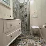 בית הארחה Old Town Luxury 3*